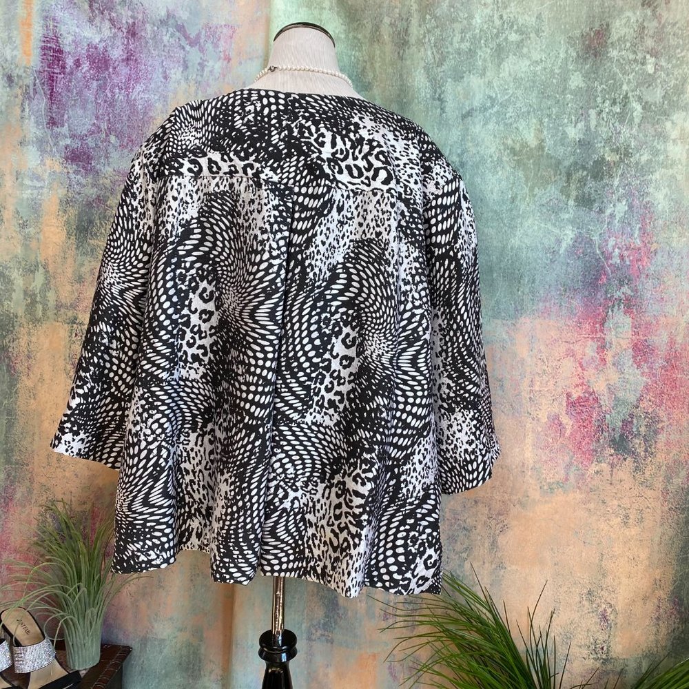 ๐Maggie Barnes Stylish one Button Jacket - Picture 2 of 14